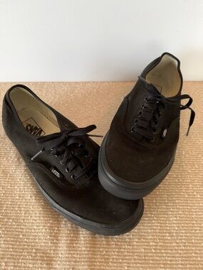 Vans Black Low-Top Canvas Sneakers